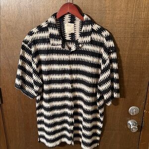 Mens XL crochet knit black & beige button up